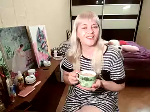 Lia Laguna77 online show from 09/12/25, 08:42