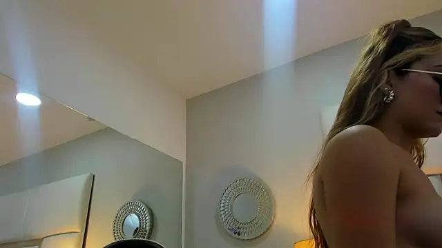 AmbarSantany online show from 03/13/25, 08:32