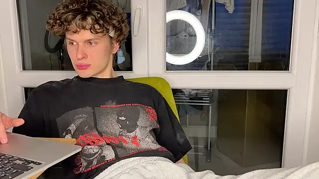 alyx garden online show from 03/09/26, 04:44