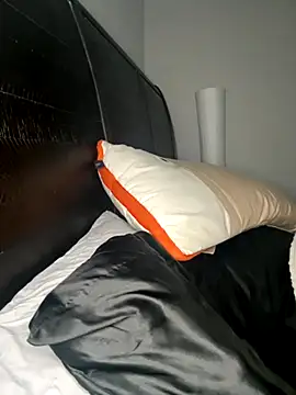 Kinkbitch25 online show from 12/04/25, 09:12