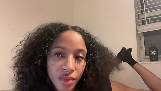 shandiloveslemonss online show from 10/23/25, 11:24