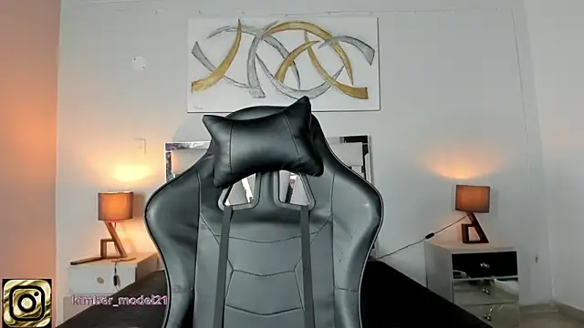 Snapshot of kimberlyycox chatting on 12/23/24, 10:33 kimberlyycox online show from 12/23/24, 10:33