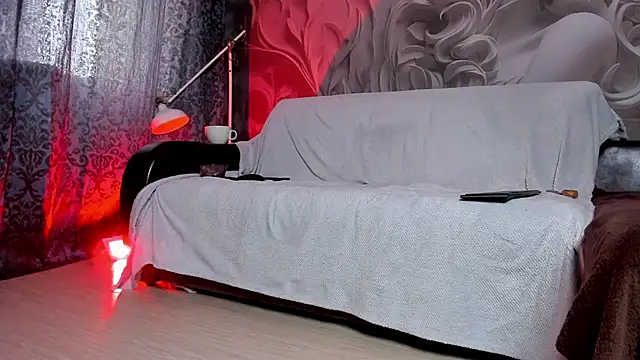 IrenePearcy online show from 02/13/25, 08:38