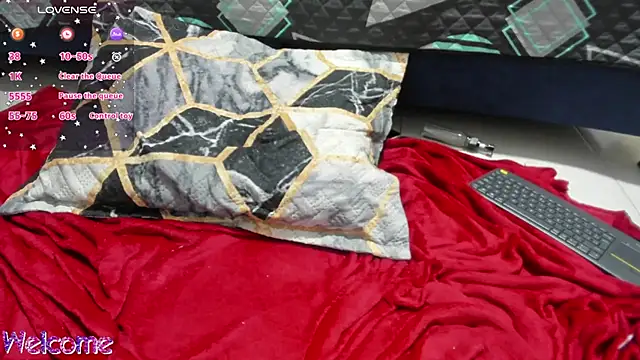 Angela saenx2 online show from 12/14/24, 11:45
