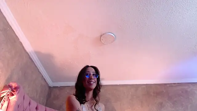 Snapshot of GabyPetit chatting on 02/08/25, 03:00 GabyPetit online show from 02/08/25, 03:00