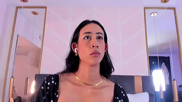 GabyPetit online show from 12/04/25, 07:55