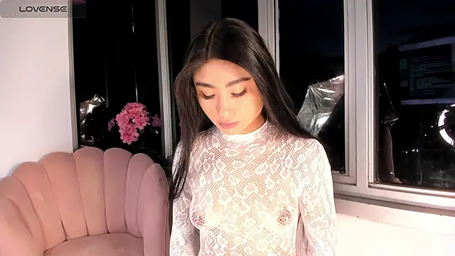 Snapshot of Megan_Lim chatting on 12/22/24, 10:38 Megan Lim online show from 12/22/24, 10:38