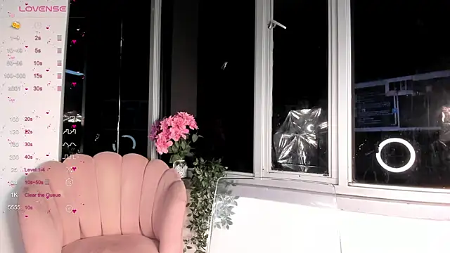 Snapshot of Megan_Lim chatting on 12/27/24, 10:23 Megan Lim online show from 12/27/24, 10:23