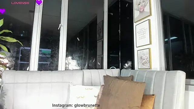 Snapshot of Megan_Lim chatting on 02/06/25, 10:37 Megan Lim online show from 02/06/25, 10:37