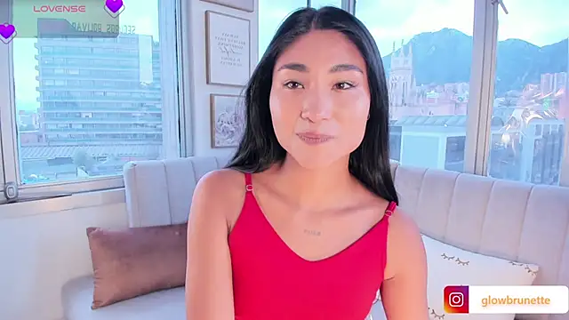 Snapshot of Megan_Lim chatting on 02/13/25, 04:39 Megan Lim online show from 02/13/25, 04:39