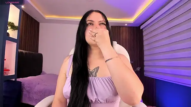 Lucy Smith2 online show from 12/05/24, 04:31