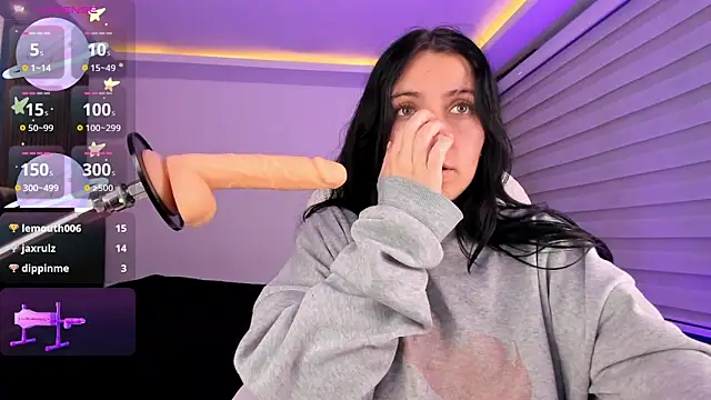 Lucy Smith2 online show from 12/14/24, 08:02