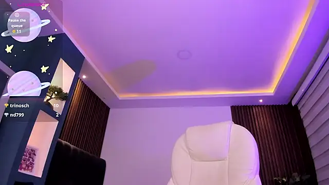 Lucy Smith2 online show from 12/15/24, 08:19