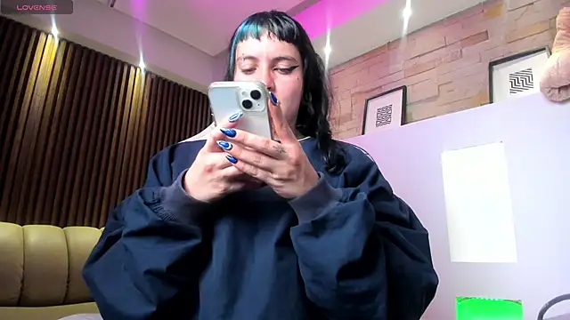 Lucy Smith2 online show from 04/02/26, 04:59