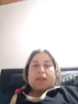 Snapshot of yajahil chatting on 02/05/26, 05:45 yajahil online show from 02/05/26, 05:45