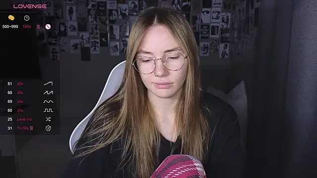 littlevildevil online show from 04/06/26, 08:26