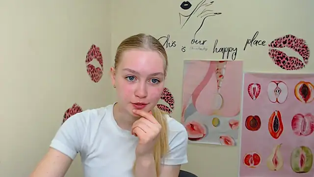 MademoiselleCl online show from 03/19/25, 10:33