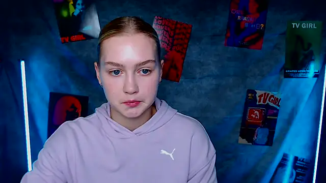 MademoiselleCl online show from 10/21/25, 12:06