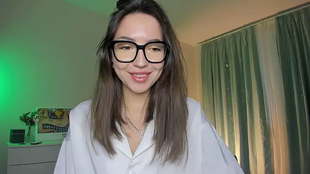Snapshot of Oh_My_Dianee chatting on 12/16/24, 09:57 Oh My Dianee online show from 12/16/24, 09:57