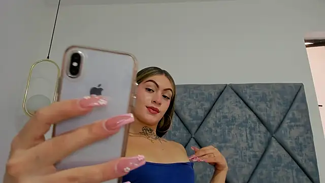 Lizz Luna online show from 01/22/25, 01:53