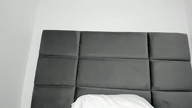 Lizz Luna online show from 11/26/25, 06:42