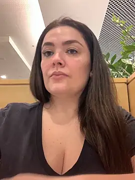 Snapshot of Sophie_Eaton chatting on 09/12/25, 07:58 Sophie Eaton online show from 09/12/25, 07:58