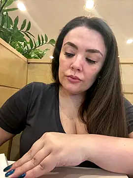 Snapshot of Sophie_Eaton chatting on 10/14/25, 07:58 Sophie Eaton online show from 10/14/25, 07:58