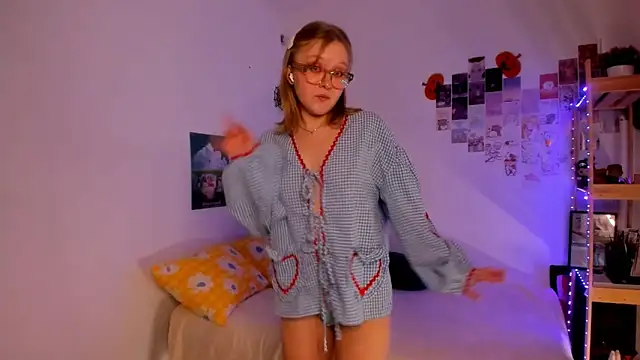 Snapshot of leazy_peazy chatting on 11/27/25, 06:48 leazy peazy online show from 11/27/25, 06:48