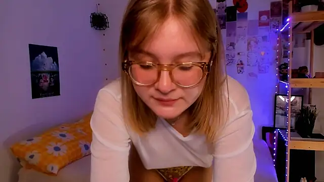 Snapshot of leazy_peazy chatting on 11/28/25, 07:11 leazy peazy online show from 11/28/25, 07:11