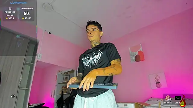 Ian Castillo  online show from 10/22/25, 11:10