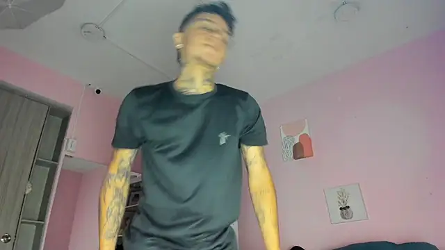 Ian Castillo  online show from 11/03/25, 11:11