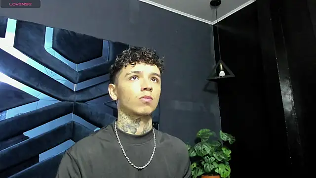 Ian Castillo  online show from 01/12/26, 11:15