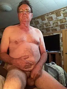 Snapshot of Tonybaloney1972 chatting on 07/28/26, 11:50 Tonybaloney1972 online show from 07/28/26, 11:50