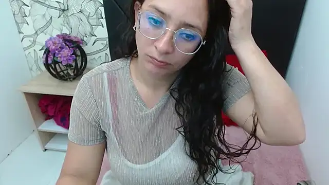 sarax ximena online show from 04/11/26, 07:45