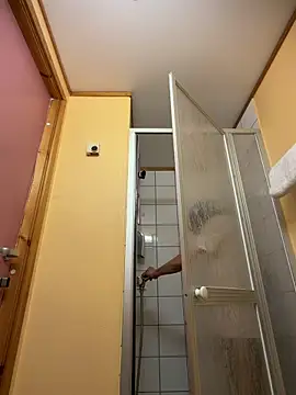 wolfwhite95 online show from 04/07/26, 11:04