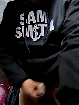 rayhot69 online show from 12/30/24, 04:08