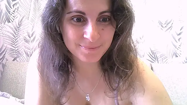 ShelaDiass online show from 10/19/25, 03:07