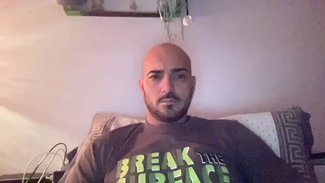 alessandromori91 online show from 12/21/25, 12:51