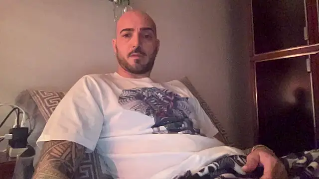 alessandromori91 online show from 12/21/25, 09:22