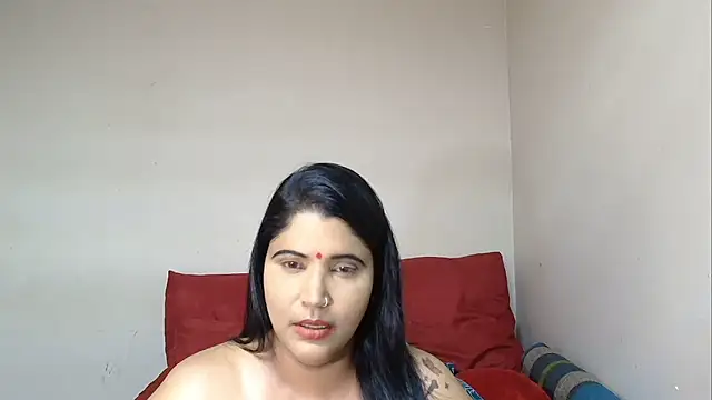 Snapshot of XIndianintimacy chatting on 01/04/25, 08:05 XIndianintimacy online show from 01/04/25, 08:05