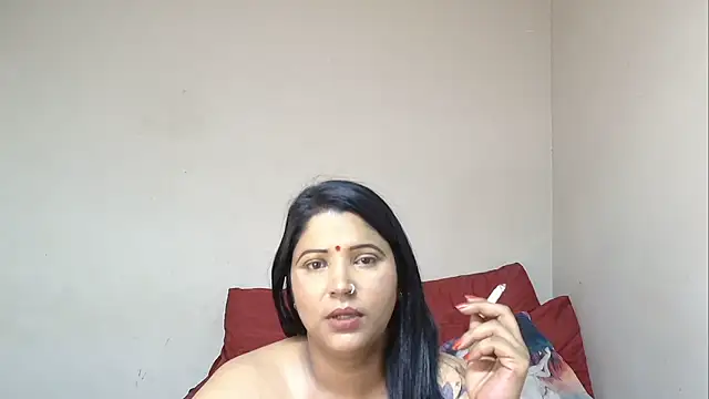 Snapshot of XIndianintimacy chatting on 01/25/25, 01:10 XIndianintimacy online show from 01/25/25, 01:10