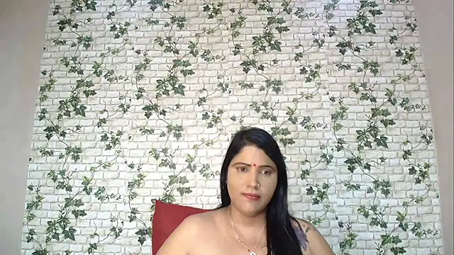 Snapshot of XIndianintimacy chatting on 02/13/25, 02:01 XIndianintimacy online show from 02/13/25, 02:01
