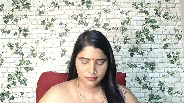 Snapshot of XIndianintimacy chatting on 02/14/25, 11:20 XIndianintimacy online show from 02/14/25, 11:20