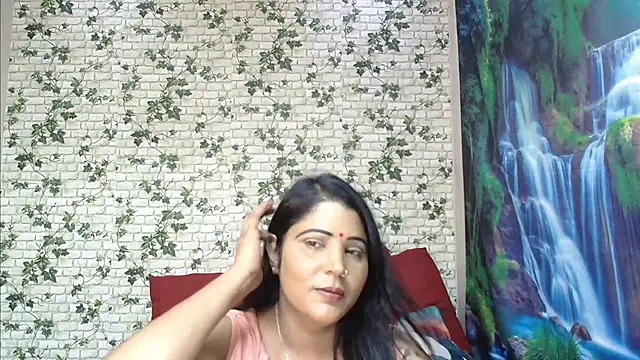Snapshot of XIndianintimacy chatting on 02/25/25, 08:51 XIndianintimacy online show from 02/25/25, 08:51