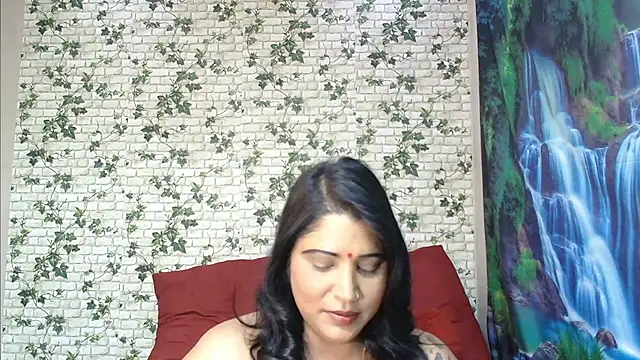 Snapshot of XIndianintimacy chatting on 02/26/25, 05:39 XIndianintimacy online show from 02/26/25, 05:39