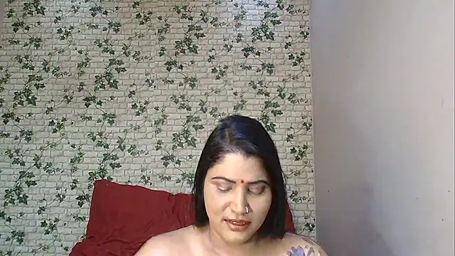 Snapshot of XIndianintimacy chatting on 10/05/25, 06:39 XIndianintimacy online show from 10/05/25, 06:39