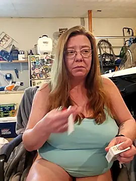 MsShelby40 online show from 04/19/26, 06:10