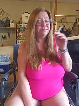 Snapshot of MsShelby40 chatting on 08/08/26, 09:50 MsShelby40 online show from 08/08/26, 09:50