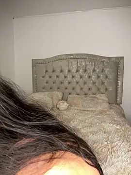 MollySanders    online show from 01/10/25, 10:57