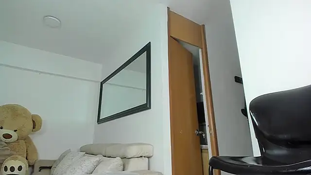 smit hot sr online show from 01/16/26, 04:27